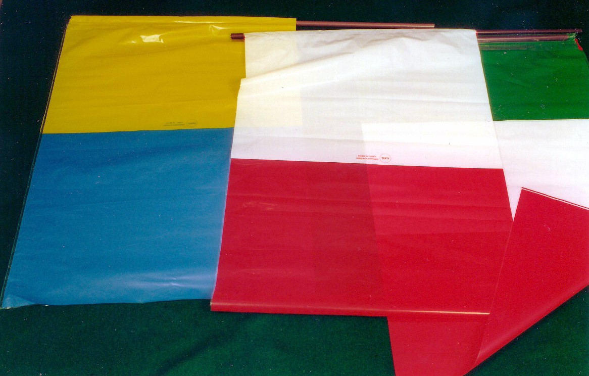 Small plastic two-colour/three-colour flags Q2
